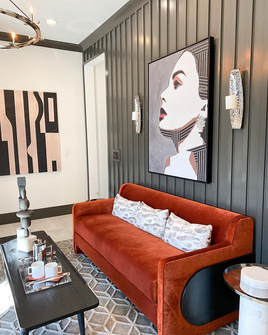 Luksusowa czerwona skórzana sofa: komfortowy akcent w nowoczesnym salonie 2026.