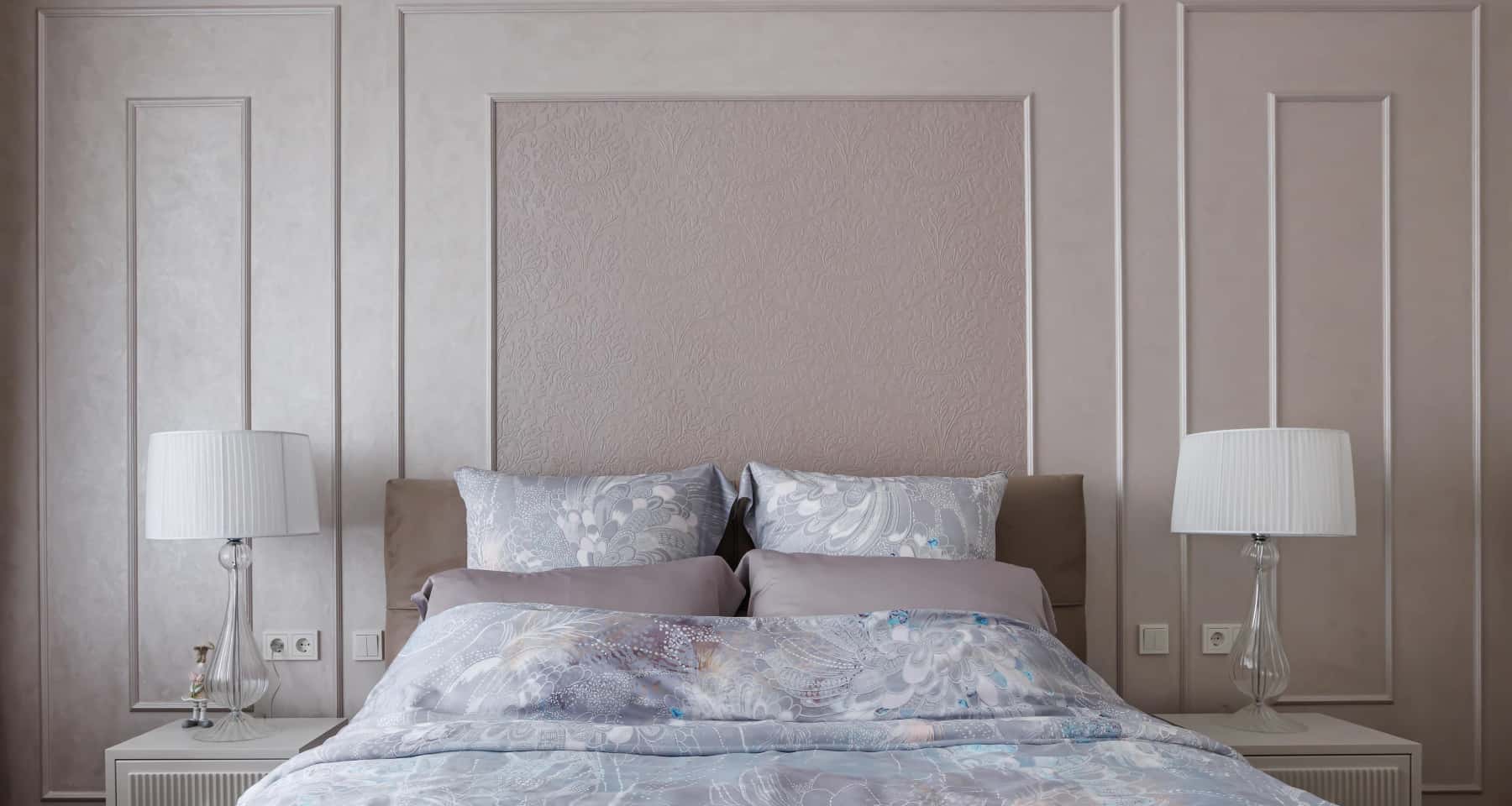 Łazienka w klasyce Kijów Design łazienki w mieszkaniu w stylu nowoczesnej klasyki po remoncie, Kijów aranżacja wnętrz 2026.