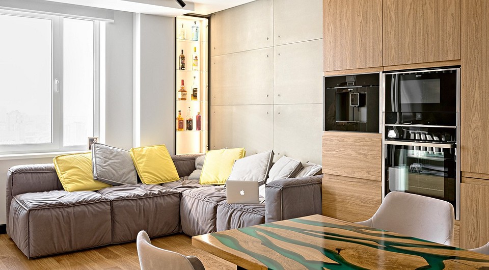 Modułowa sofa: Komfort Sofa modułowa w nowoczesnym salonie. Komfort i styl w jednym.