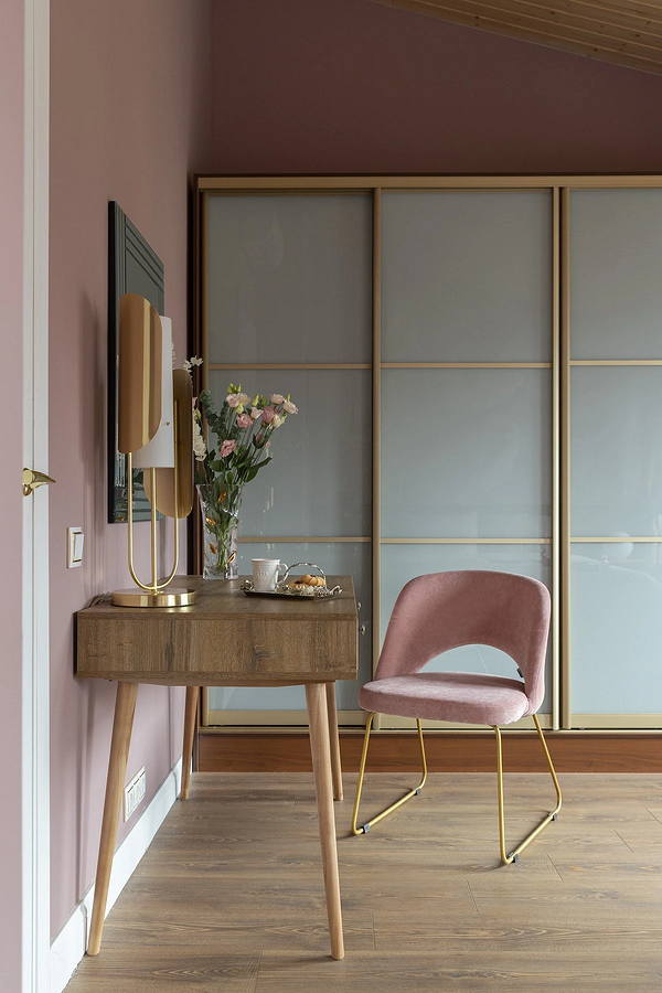 Optymalizacja Przestrzeni Szafa przesuwna w małym mieszkaniu – optymalizacja przestrzeni. Pomysły 2026.