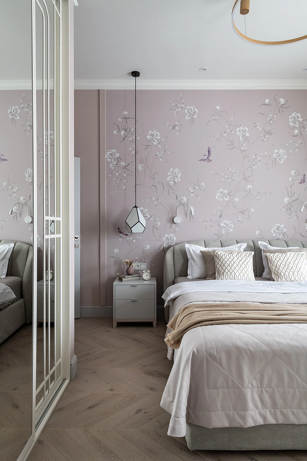 Nowoczesna Inspiracja Inspiracje 2026: Szafa przesuwna z matowym szkłem w nowoczesnym wnętrzu.