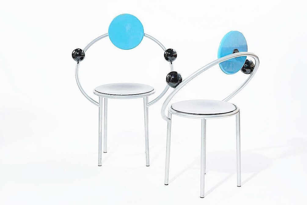 Półka Retro 2026 Półka na książki w stylu lat 70.: funkcjonalność i design vintage. Retro 2026.