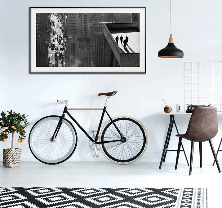 Podświetlona Nisza TV Kuchnia 2026: Nowoczesna nisza z podświetleniem i dekoracyjnym panelem dla telewizora.