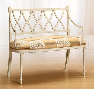 Inkrustacja – włoska tradycja Inkrustowane włoskie meble: detale z litego drewna i różnorodne techniki zdobienia