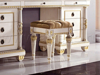 Inkrustacja: ponadczasowy urok Włoskie meble z litego drewna zdobione inkrustacjami: piękne detale i wzory