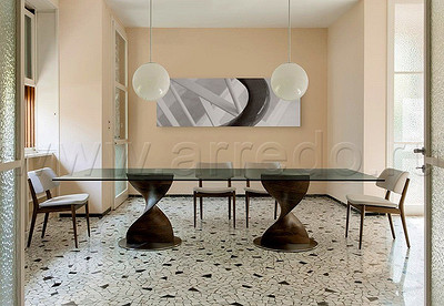 Precyzja Inkrustacji Technika inkrustacji na meblach włoskich: zbliżenie na precyzyjne wstawki z różnych materiałów.