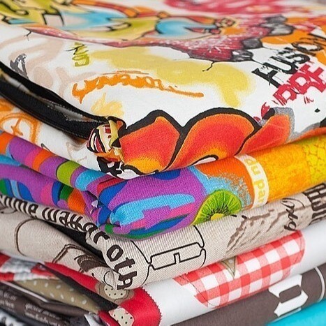 Mikrofibra na worek? Wybór tkaniny na krzesło-worek: mikrofibra idealna dla Twojego wnętrza.