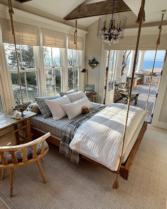 Romantyczny baldachim Podwieszane łóżko z baldachimem w romantycznym stylu, komfort i ochrona