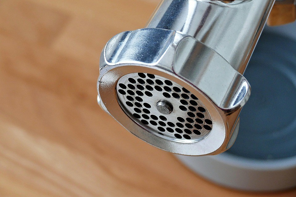 Używane a zdrowie Alergeny i roztocza w używanych meblach: jak się ich pozbyć i czy warto?