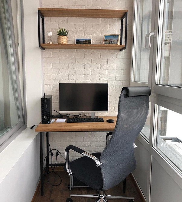 Organizacja z pomysłem Przechowywanie na balkonie: pomysły na organizację przestrzeni z półkami DIY w 2026.