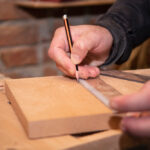 Balkon z Charakterem: DIY Półki na Porządek i Relaks