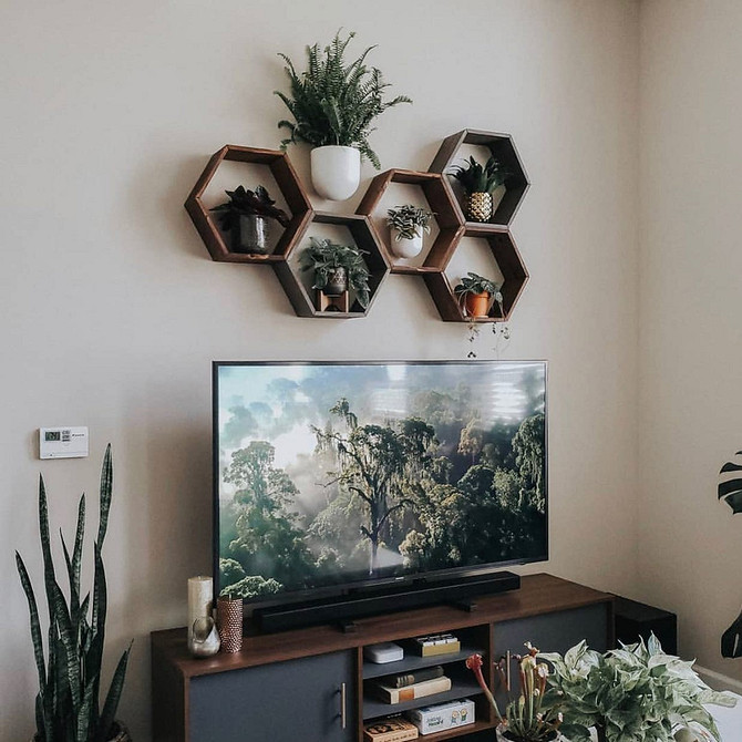 Kreatywne półki ścienne Oryginalne półki ścienne: kreatywne pomysły na aranżację ściany w 2026.
