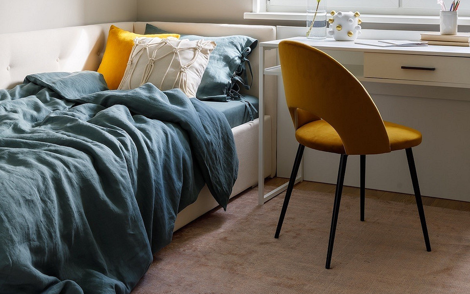 Rozmiary łóżek do sypialni Różne rozmiary łóżek: jednoosobowe, dwuosobowe, king-size - wybór idealnego łóżka do sypialni.