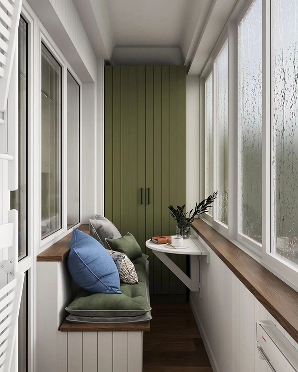 Szafa na balkonie Wbudowana szafa na balkonie: optymalne rozwiązanie do przechowywania i oszczędności miejsca.