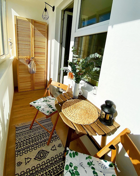 Szafa narzędziowa Praktyczna szafa na balkonie do przechowywania narzędzi i innych akcesoriów.