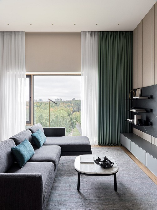 Wisząca szafka RTV Stylowa, wisząca szafka RTV w nowoczesnym salonie. Minimalistyczny design 2026.