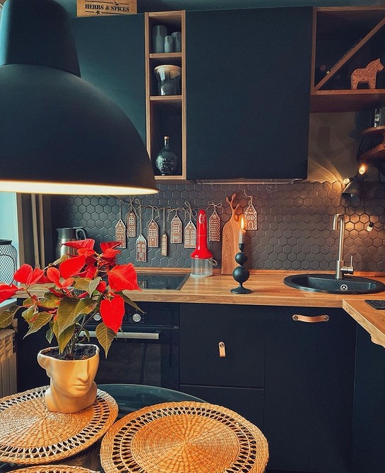 Drewniany blat: Inspiracja Drewniany blat kuchenny w aranżacji. Praktyczne rozwiązanie idealne do kuchni w 2026.