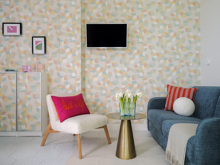 Nowoczesna elegancja krzesła Eleganckie krzesło z miękkim oparciem w nowoczesnym salonie: idealny dodatek do loftu.