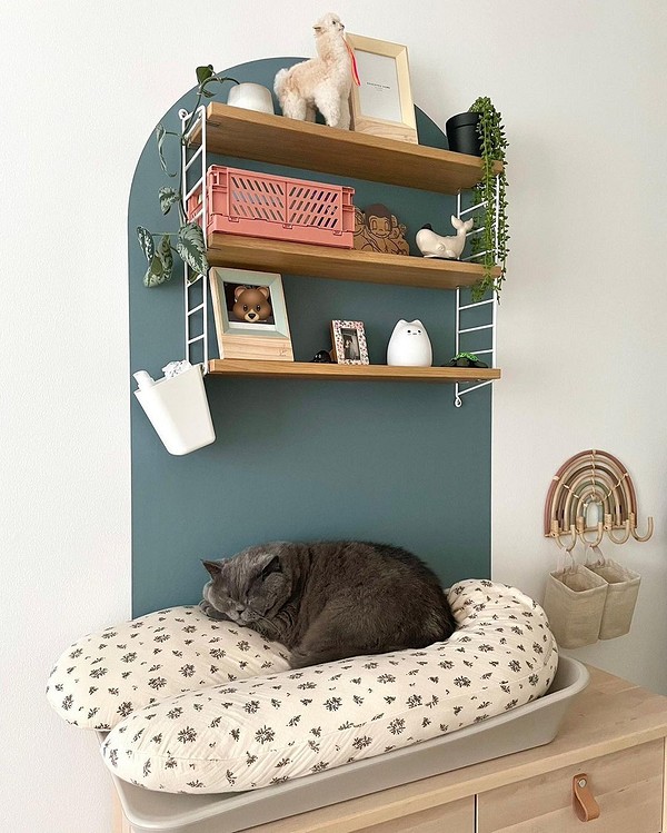 Półki: Design z charakterem Nietypowe półki wiszące - inspiracje, minimalistyczny design i aranżacje 2026