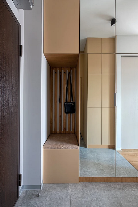 Szafa lustrzana w przedpokoju Nowoczesna szafa lustrzana w przedpokoju: idealna do małego mieszkania. Styl 2026.