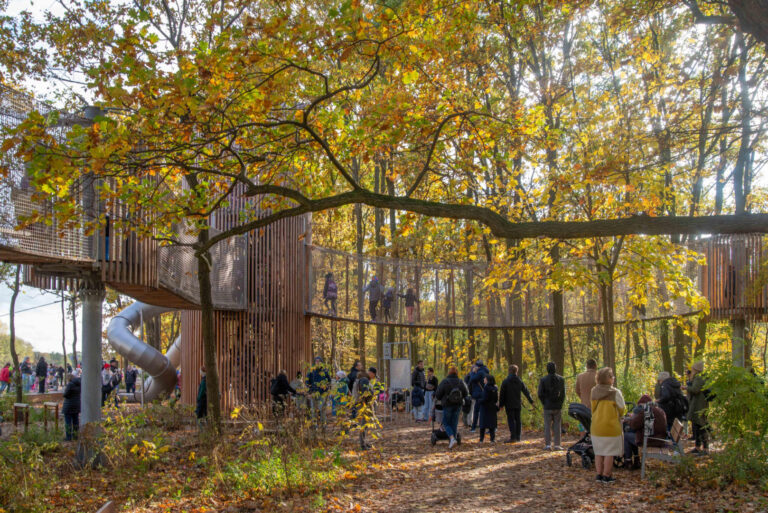 Park nad Kanałem Żerańskim: Przestrzeń łącząca czas, wodę i zieloną energię - 8 - SM Strumyk Park nad Kanałem Żerańskim: Przestrzeń łącząca czas, wodę i zieloną energię — новини дизайну та інтер’єру